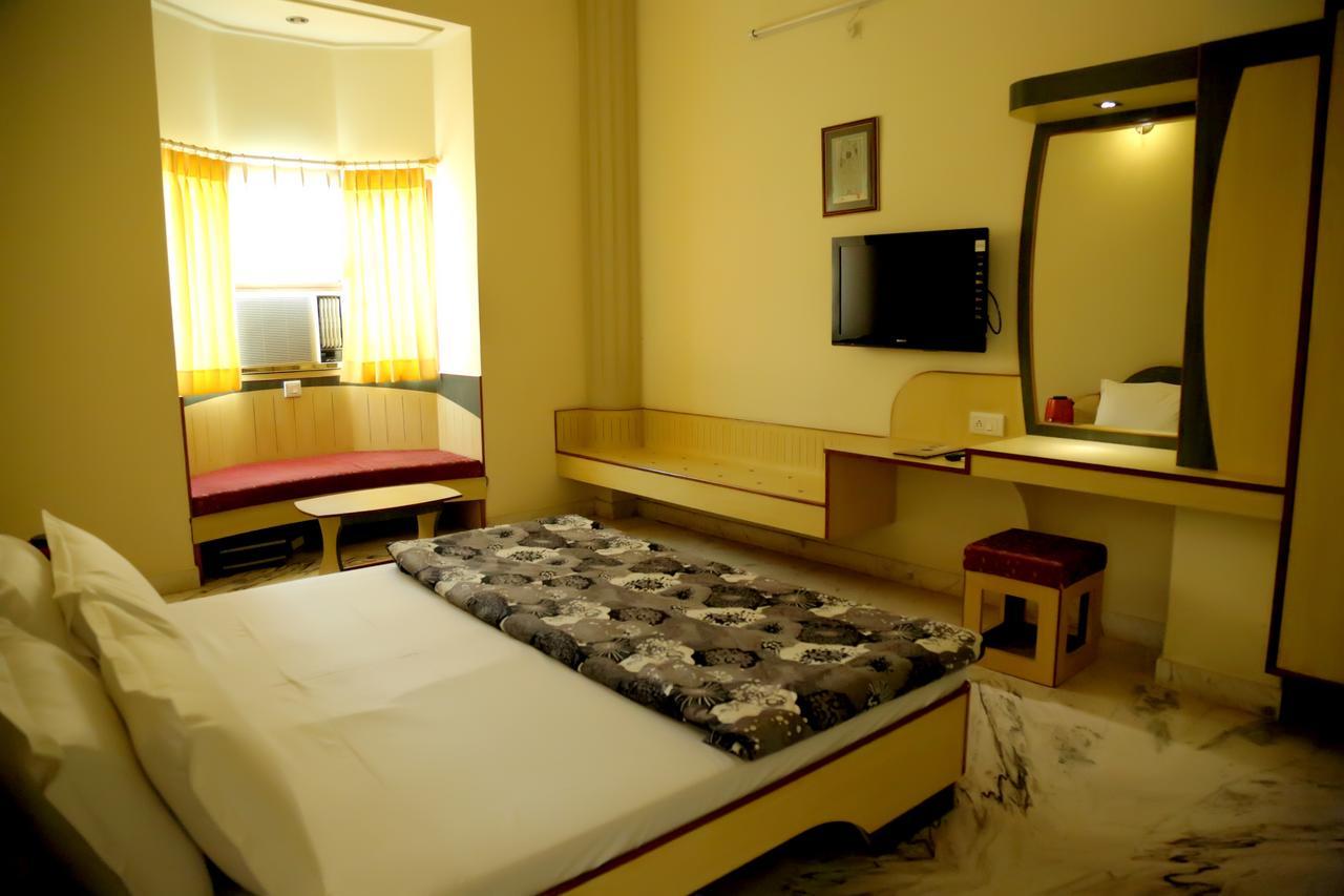 Hotel Vrinda Nāthdwāra Exterior foto